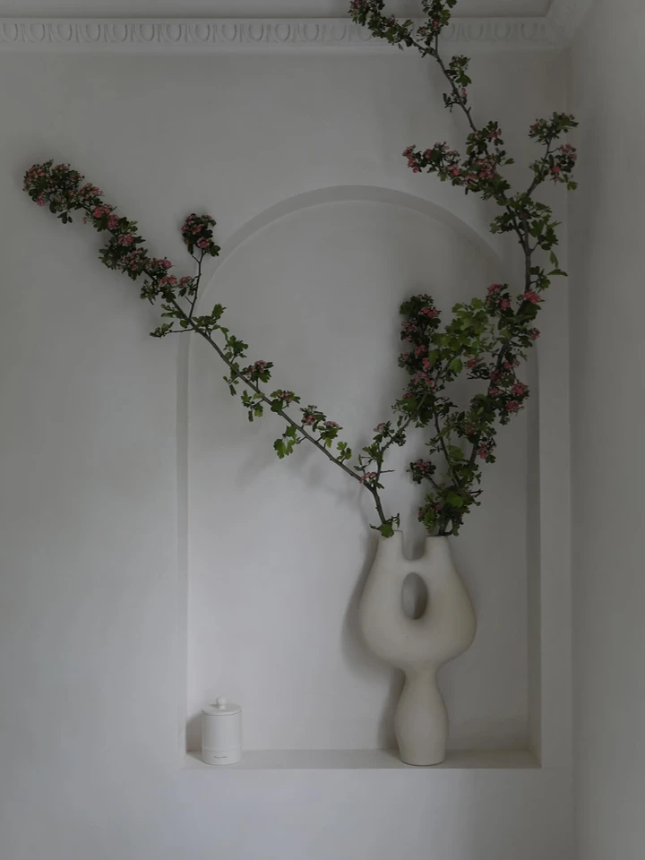 Profile Plastering London - Luxury Bespoke Microcement and Polished Plaster Surfaces Profile Plastering London - Luxury Bespoke Microcement and Polished Plaster Surfaces